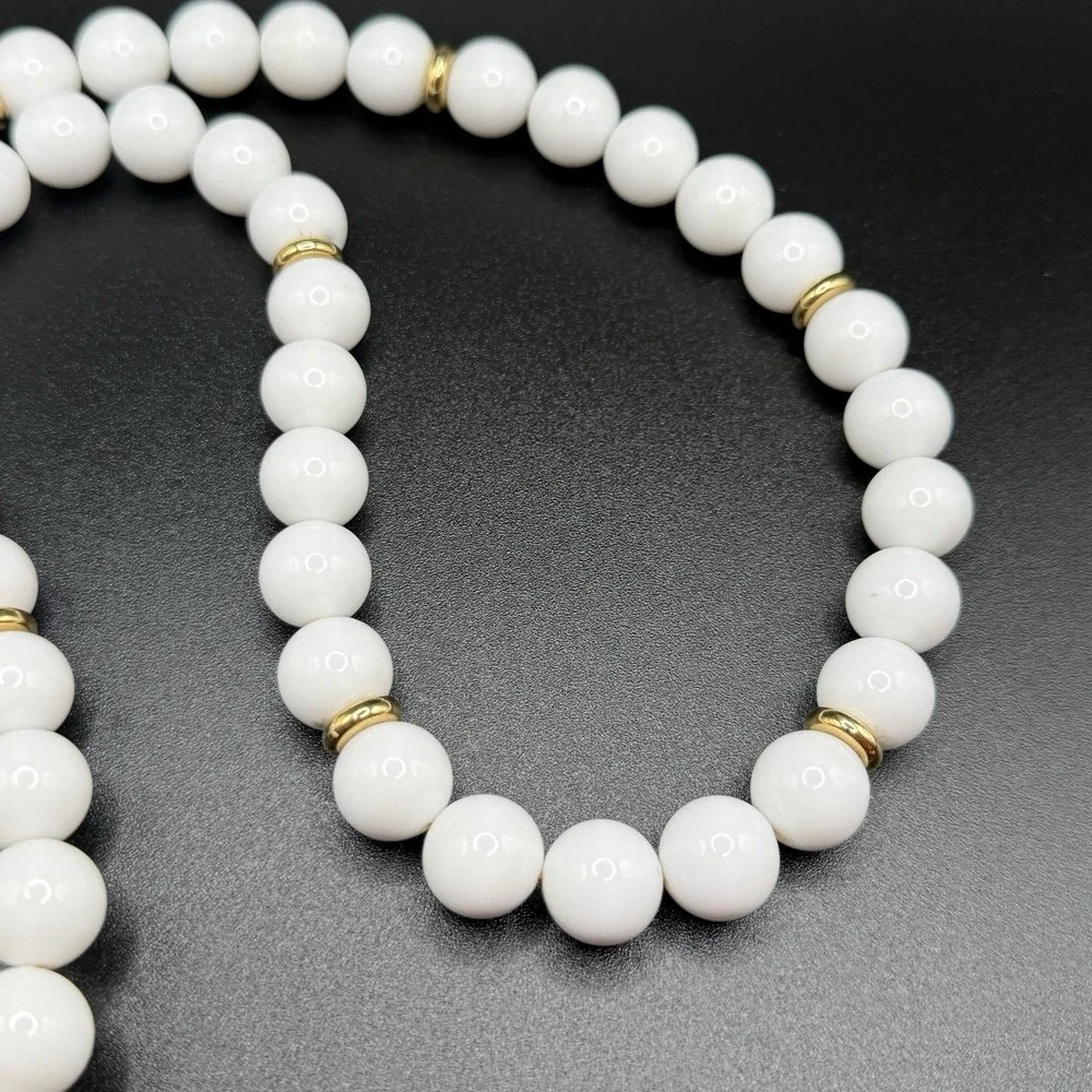 Vintage Napier Lucite White & Gold Tone Beaded Enamel Star Flower Necklace 29